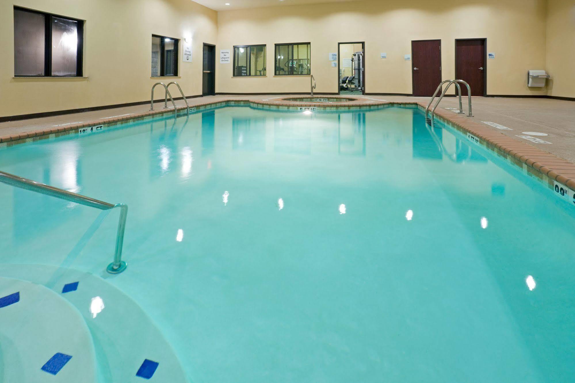 Holiday Inn Express & Suites Lubbock West By Ihg Удобства фото